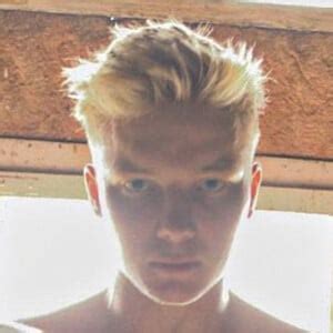 Tim Laurenz Porn Videos .